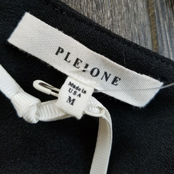 Pleione Black Ruffle One Shoulder Top - medium - Picture 2 of 7